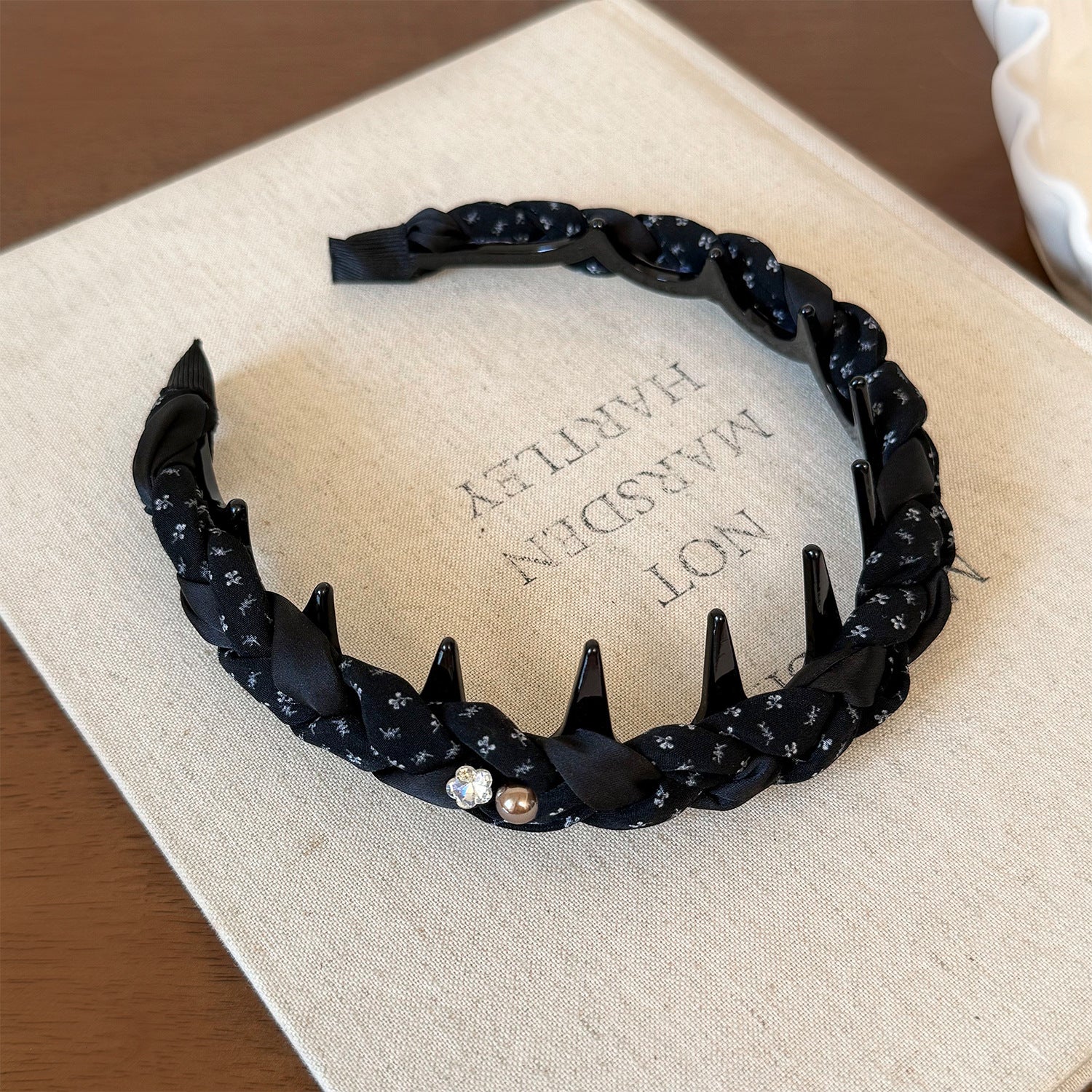 French Style Twist Hair Band For Women In Cloth Material With Rhinestones, Perfect For Summer