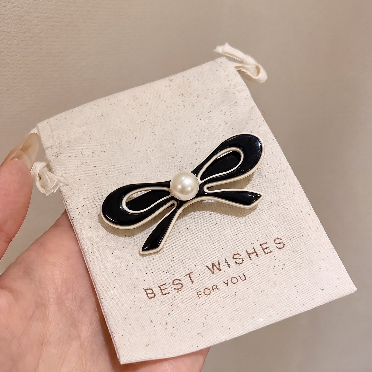 Commute Style Bow Tie Hairpin For Women Made Of Acetic Acid Sheets, 1 PCS Package