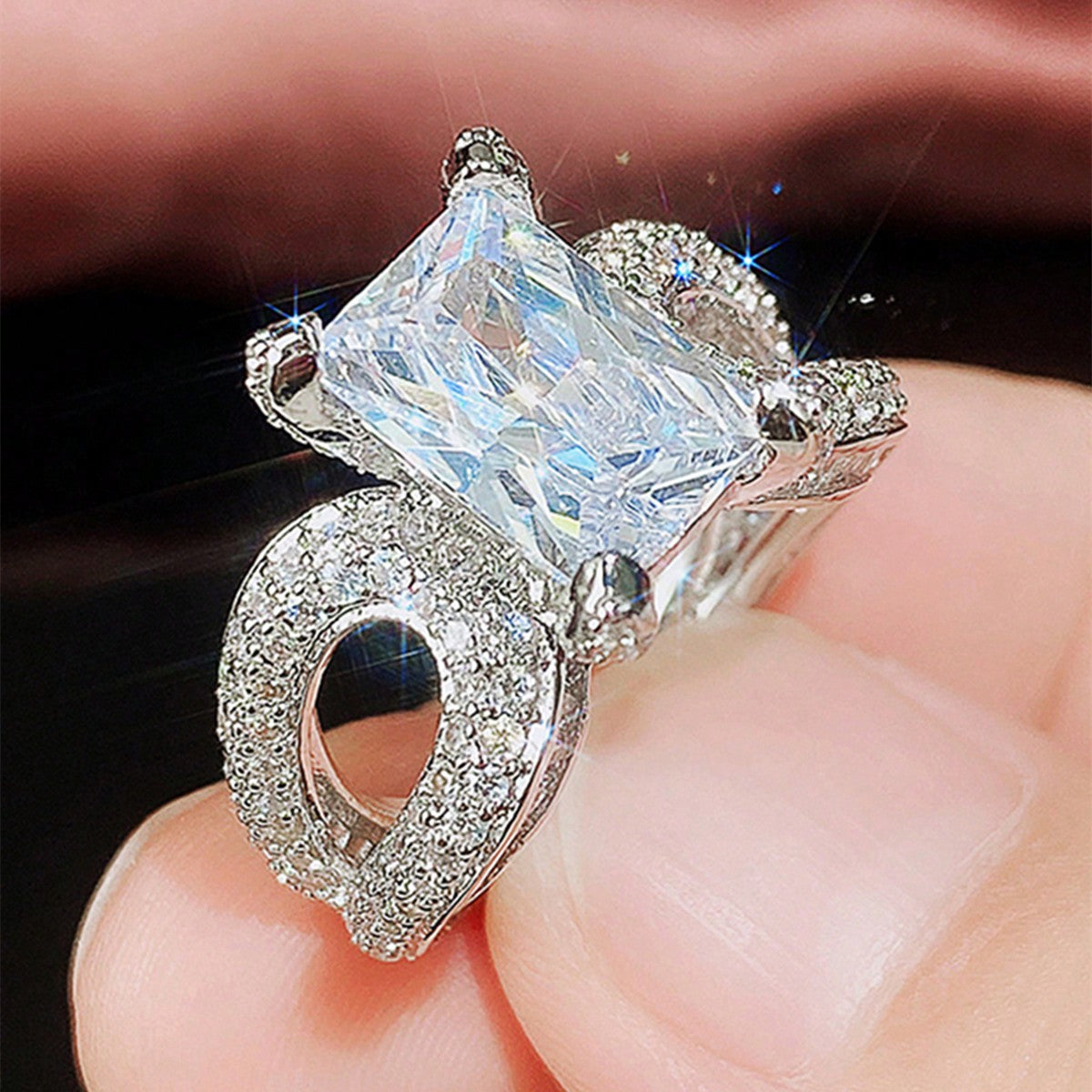 Geometric Claw Setting Ring For Women In Copper With White K Water Plating And Zircon Inlay
