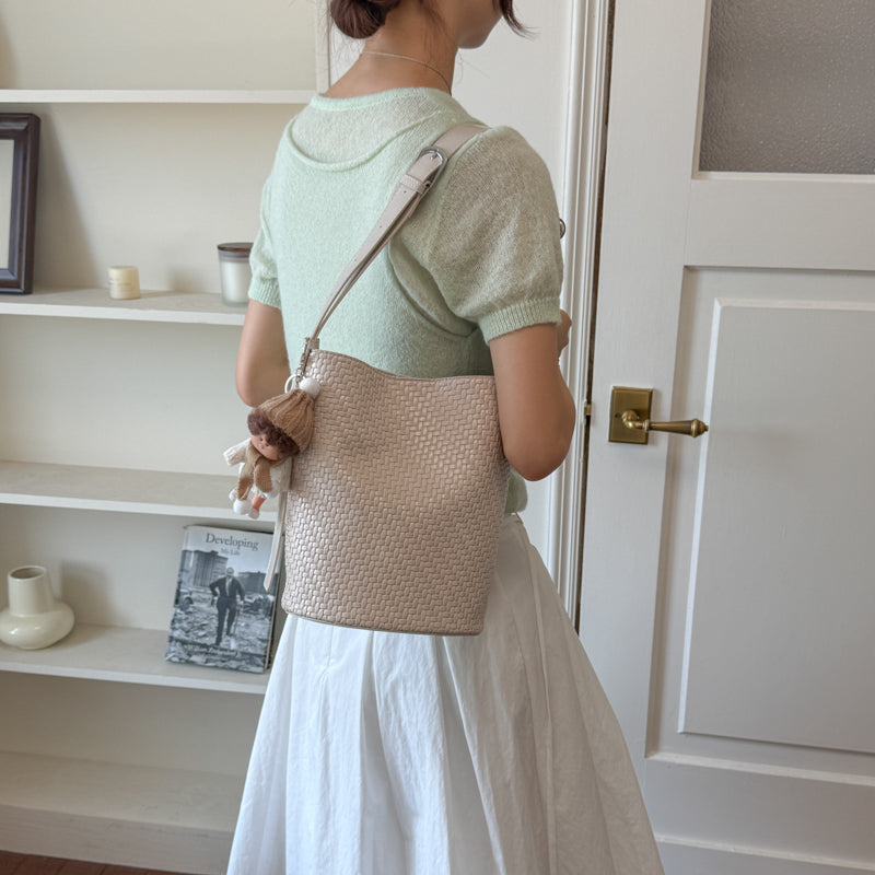 Adults PU Leather Bucket Shoulder Bag With Ornament Fashion Element, Featuring Top Handle, Suitable For All Seasons