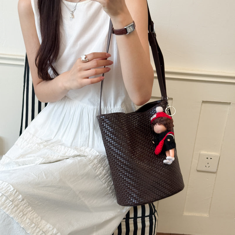 Adults PU Leather Bucket Shoulder Bag With Ornament Fashion Element, Featuring Top Handle, Suitable For All Seasons