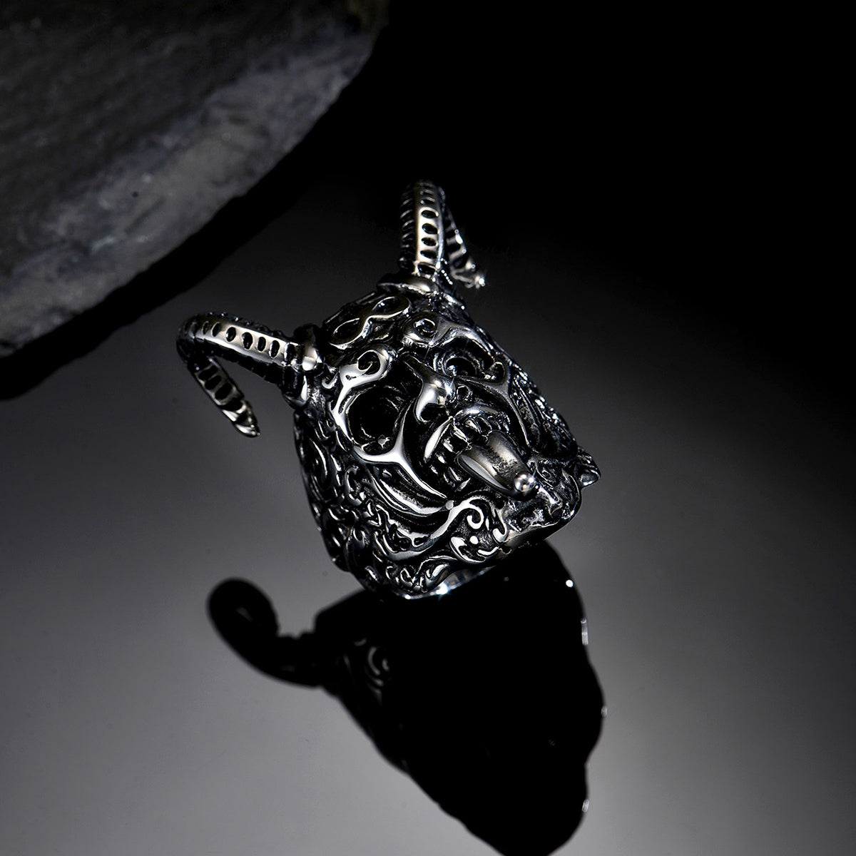 Men's Punk Animal Ring In 304 Stainless Steel Featuring Asymmetrical Design