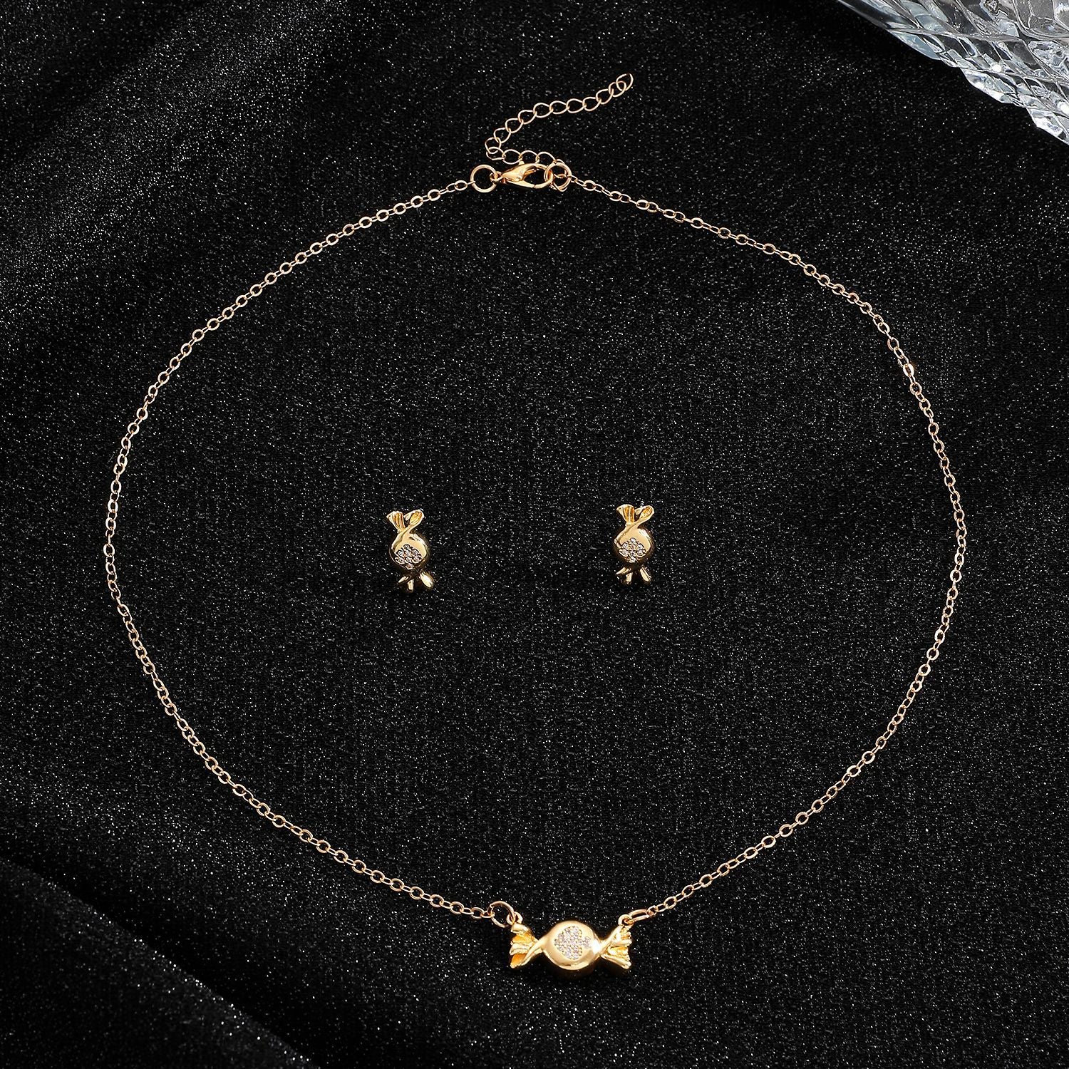 Candy Gold New Style Necklace For Women With Copper Material And Rhinestone Inlay On Cable Chain