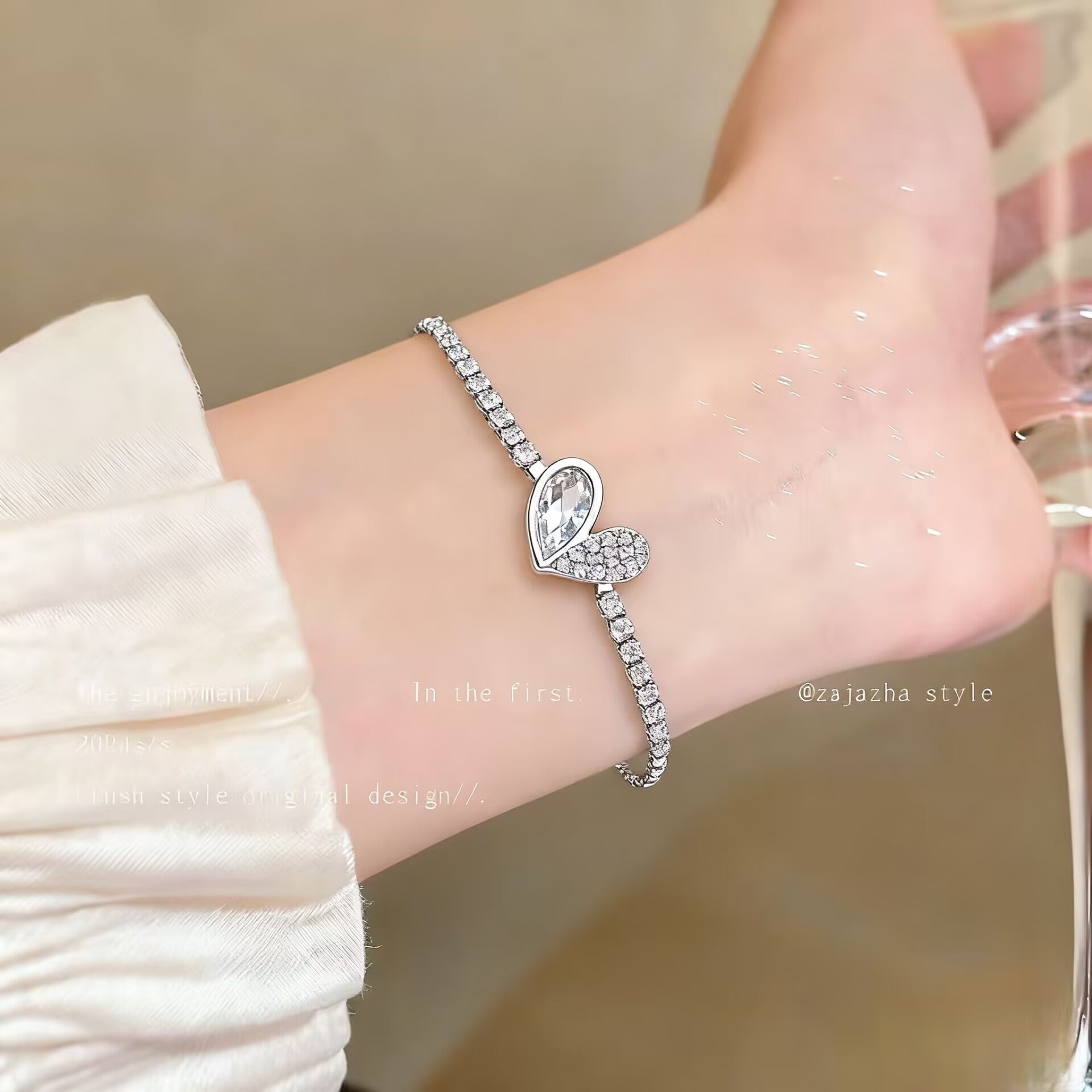 Cute Heart Shape Elaborate Copper Bracelets With KC Golden Electroplated Finish And Zircon Inlay Featuring Slider Chain