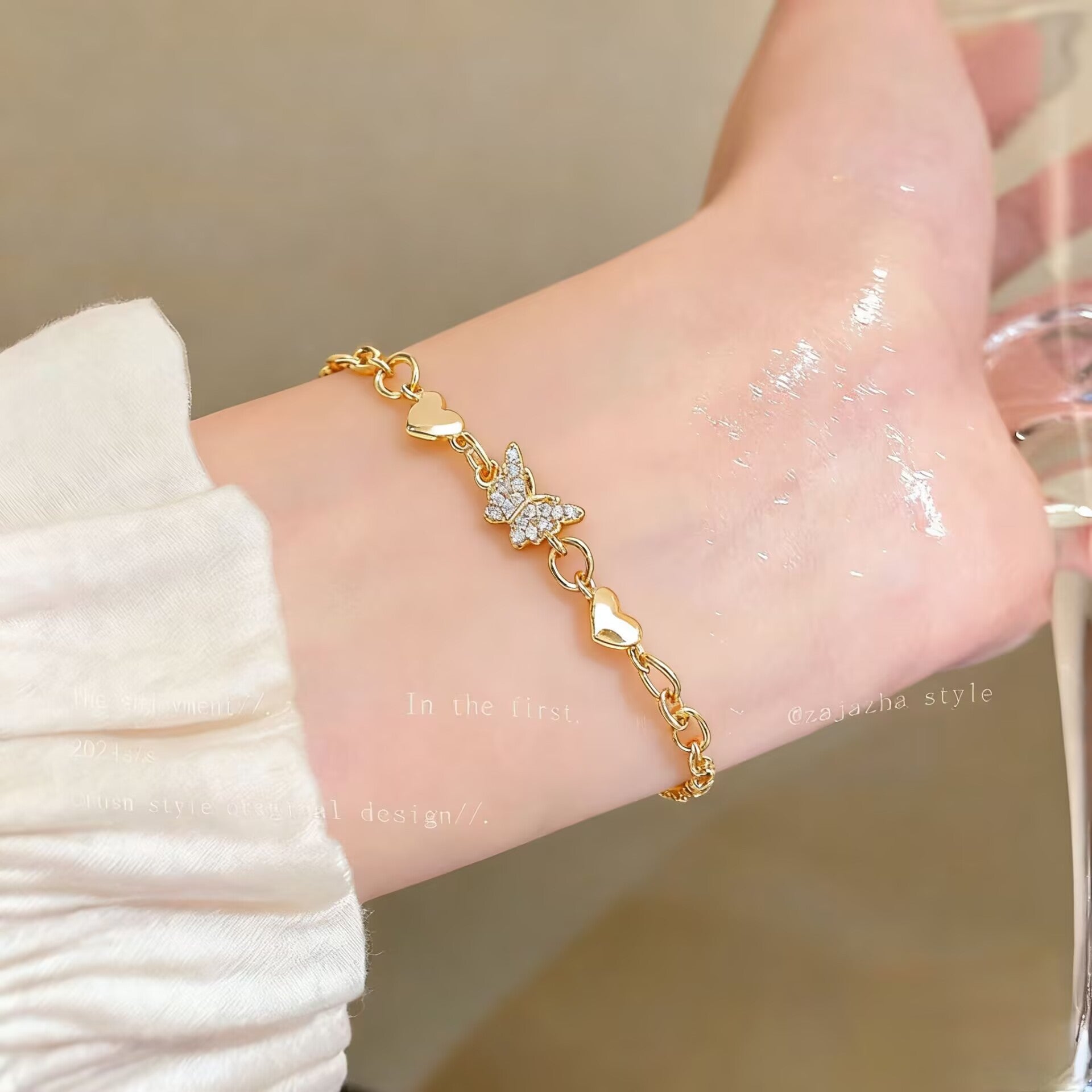 Cute Heart Shape Elaborate Copper Bracelets With KC Golden Electroplated Finish And Zircon Inlay Featuring Slider Chain