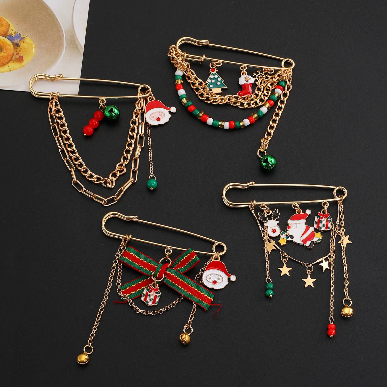 Elk Pin Made Of Zinc Alloy With Electroplated Finish, Perfect For Christmas