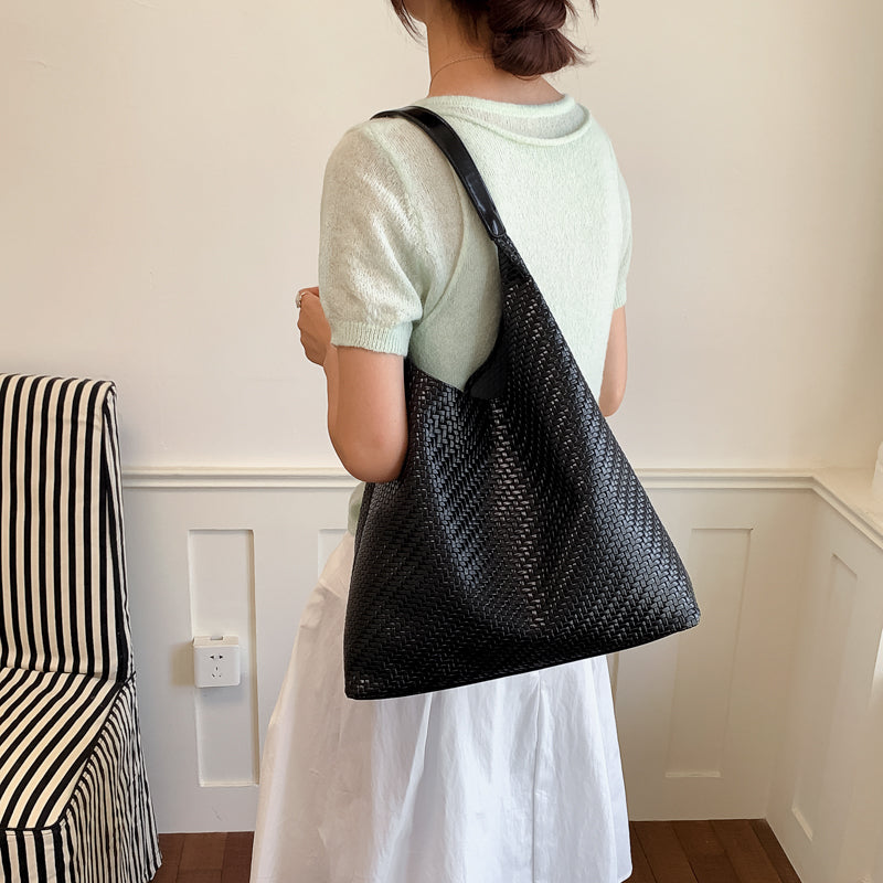 Adult Dumpling Shape Shoulder Bag In PU Leather With Top Handle, Suitable For All Seasons