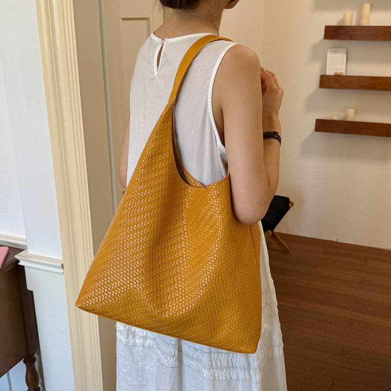 Adult Dumpling Shape Shoulder Bag In PU Leather With Top Handle, Suitable For All Seasons