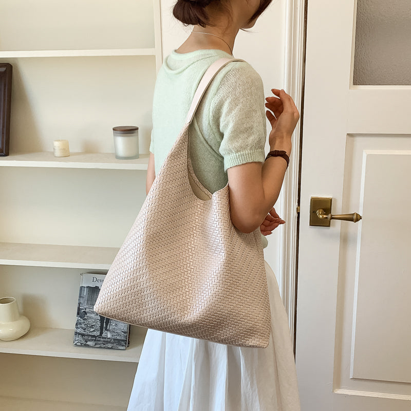 Adult Dumpling Shape Shoulder Bag In PU Leather With Top Handle, Suitable For All Seasons