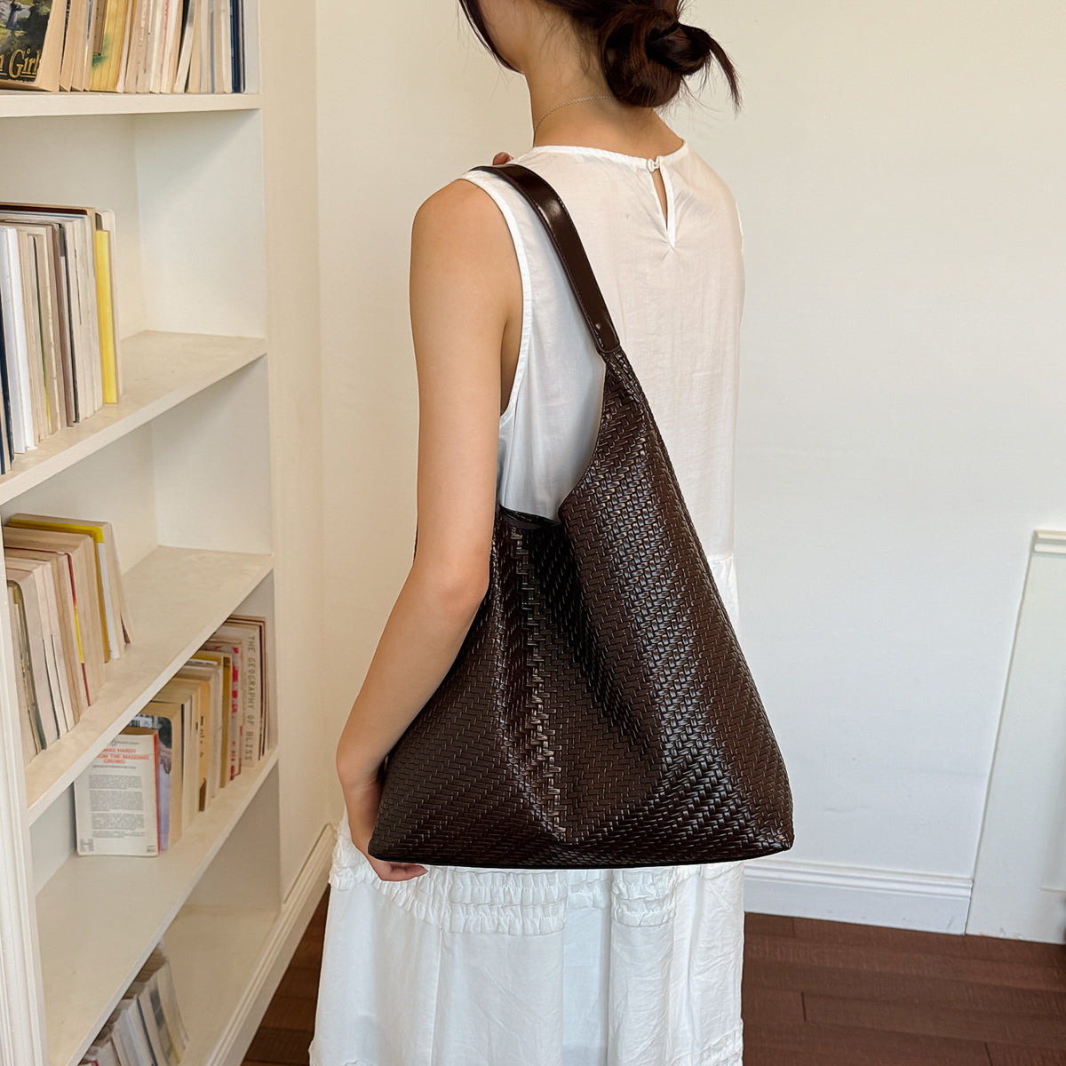 Adult Dumpling Shape Shoulder Bag In PU Leather With Top Handle, Suitable For All Seasons