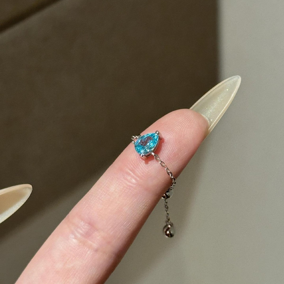 Adjustable Water Droplets Ring For Women In Electroplated Gold With Copper Base And Zircon Inlay