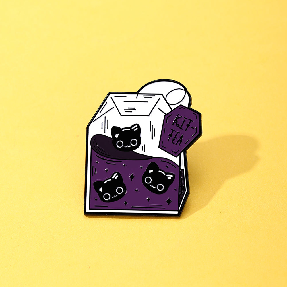 Animal Pin Made Of Zinc Alloy Featuring Enamel Craftsmanship In White Color