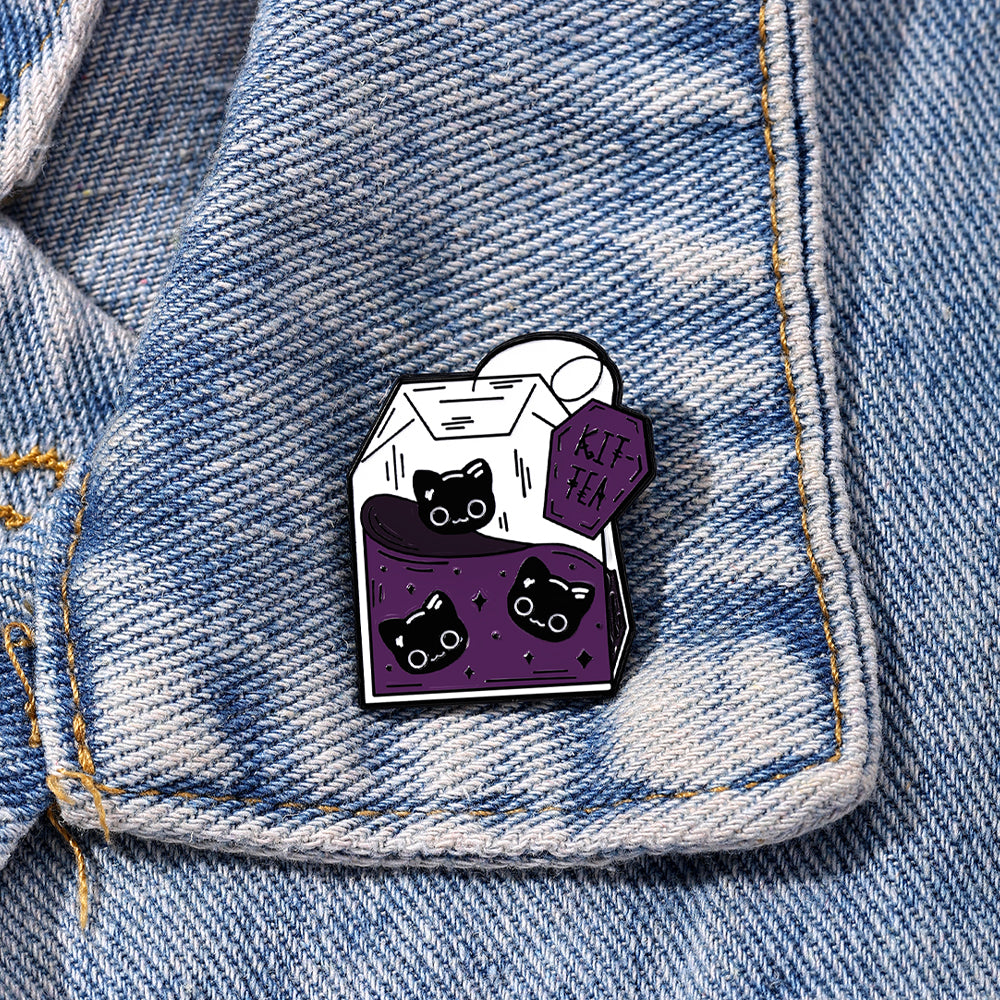 Animal Pin Made Of Zinc Alloy Featuring Enamel Craftsmanship In White Color