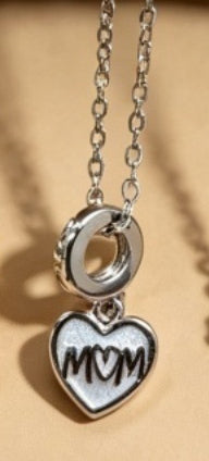 Handmade Silver Dragonfly Pendant Necklace For Women With Cute Style, Alloy Material And Acrylic Inlay On Handmade Chain
