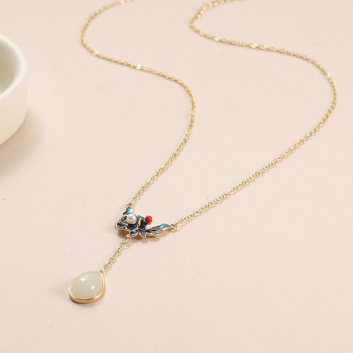 Handmade Flowers Necklace For Women In Brass With 18K Real Gold Plated Electroplated Finish Featuring Imitation Pearl On Cable Chain