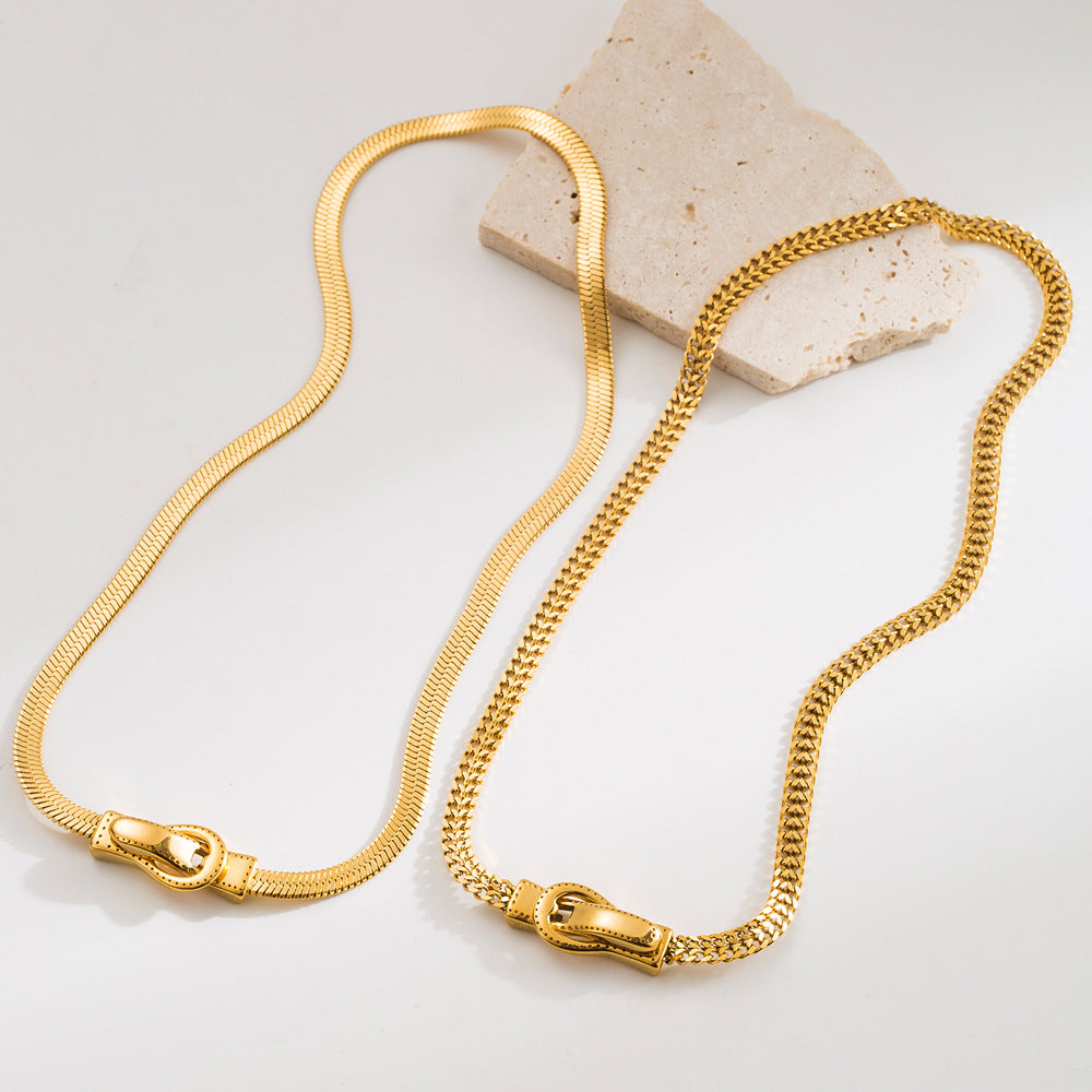 Exaggerated Snake Necklace For Women With Electroplated Alloy And Zircon Inlay On Snake Chain