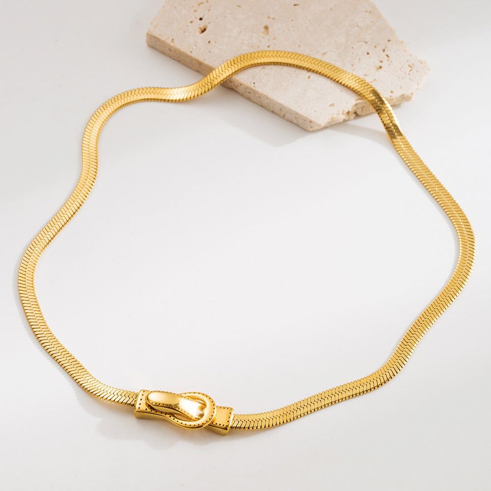 Exaggerated Snake Necklace For Women With Electroplated Alloy And Zircon Inlay On Snake Chain