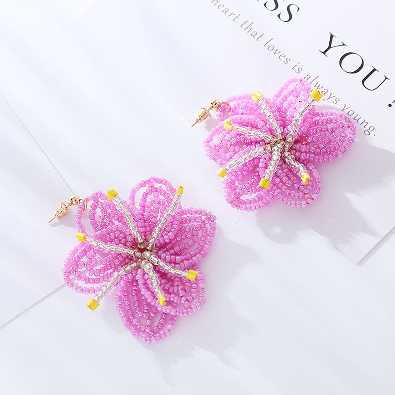 Exaggerated White Flower Earrings For Women With Beading Craft In Alloy Material