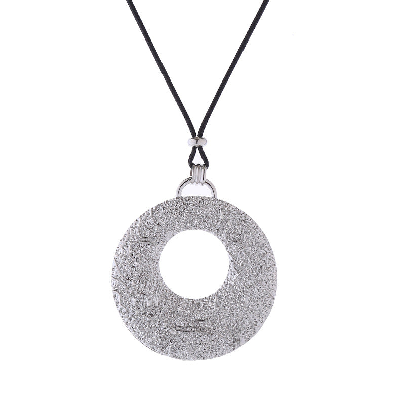 Exaggerated Round Long Necklace For Women In Silver Featuring Alloy Pendant With Twisted Rope Chain