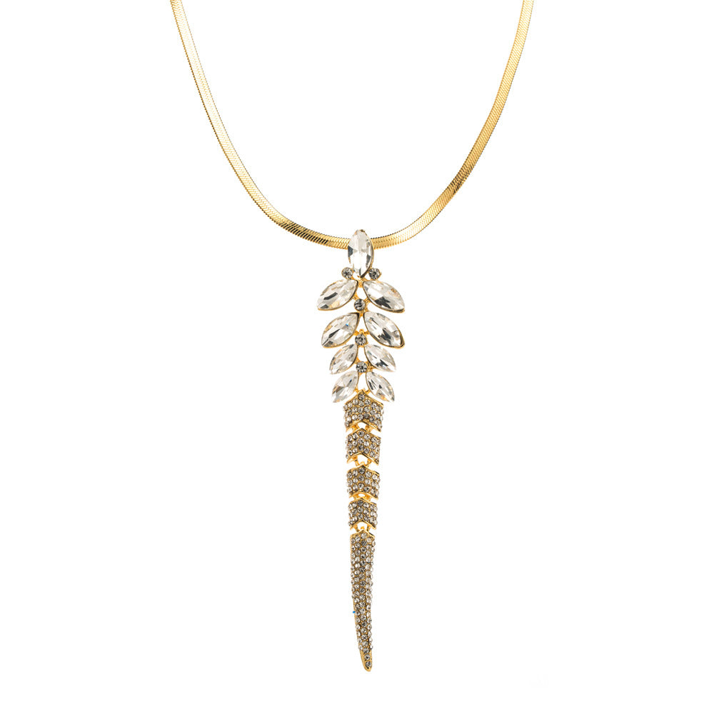 Exaggerated Flowers Sweater Chain Necklace For Women In Dyed Black Alloy With Rhinestone Inlay And Twisted Rope Chain