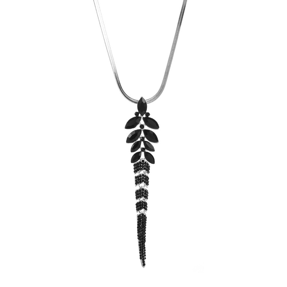 Exaggerated Flowers Sweater Chain Necklace For Women In Dyed Black Alloy With Rhinestone Inlay And Twisted Rope Chain