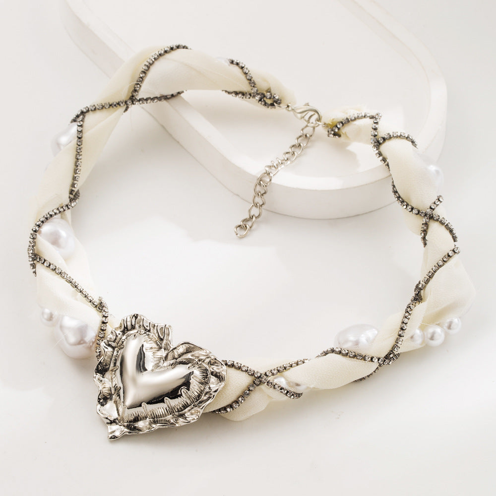 Heart Shape Gold Alloy Pendant Necklace For Women With Rhinestones On Beaded Chain