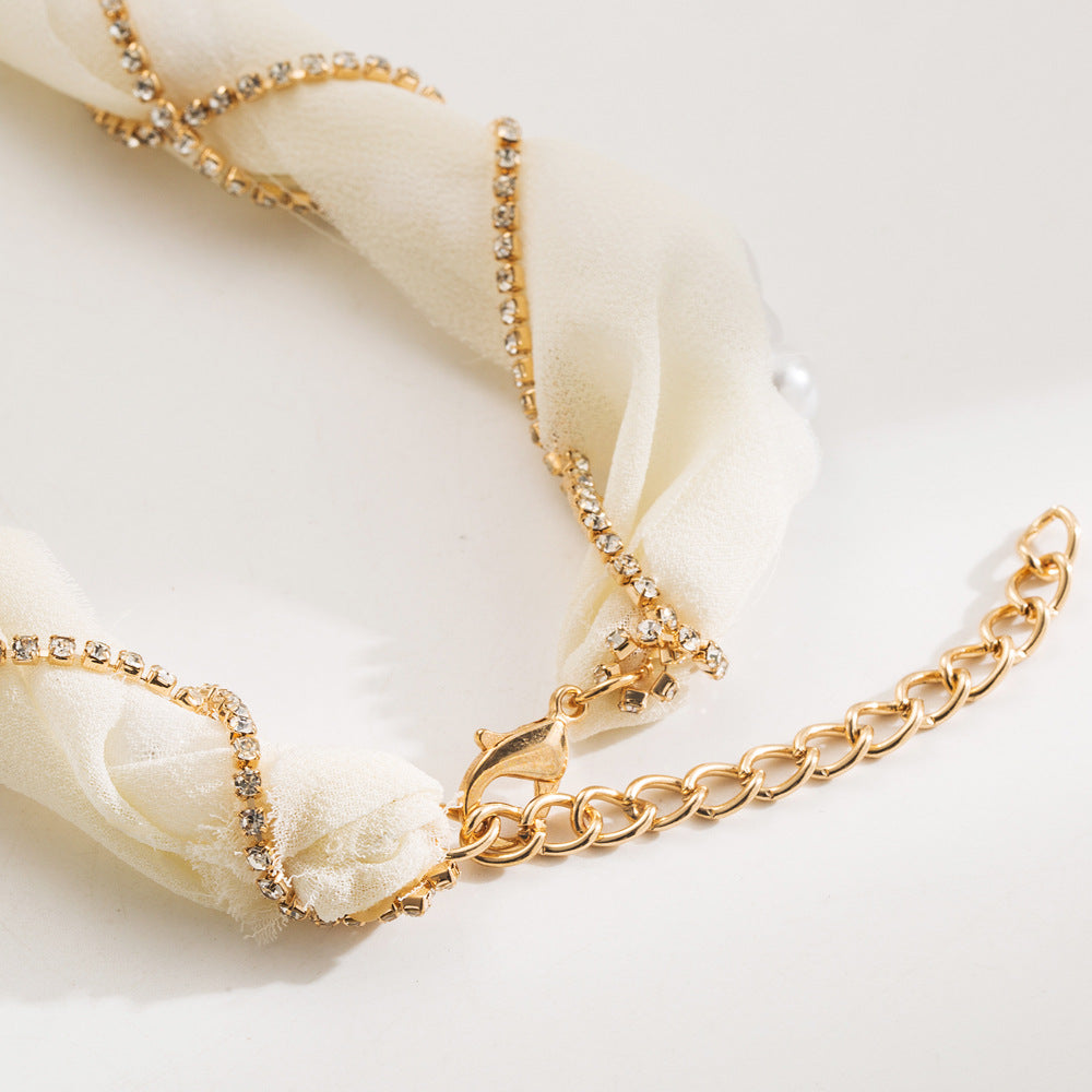 Heart Shape Gold Alloy Pendant Necklace For Women With Rhinestones On Beaded Chain