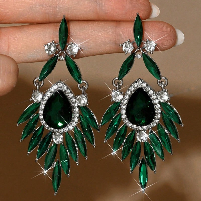 Elegant Water Droplets Drop Earrings For Women, Electroplated With White K Plated Zinc Alloy And Rhinestone Inlay