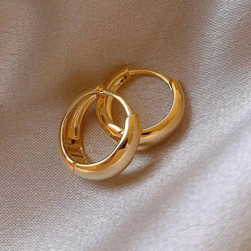 Elegant Geometric Zinc Alloy Earrings For Women With Golden Plated Electroplated Finish And 0.03µm Coating Thickness