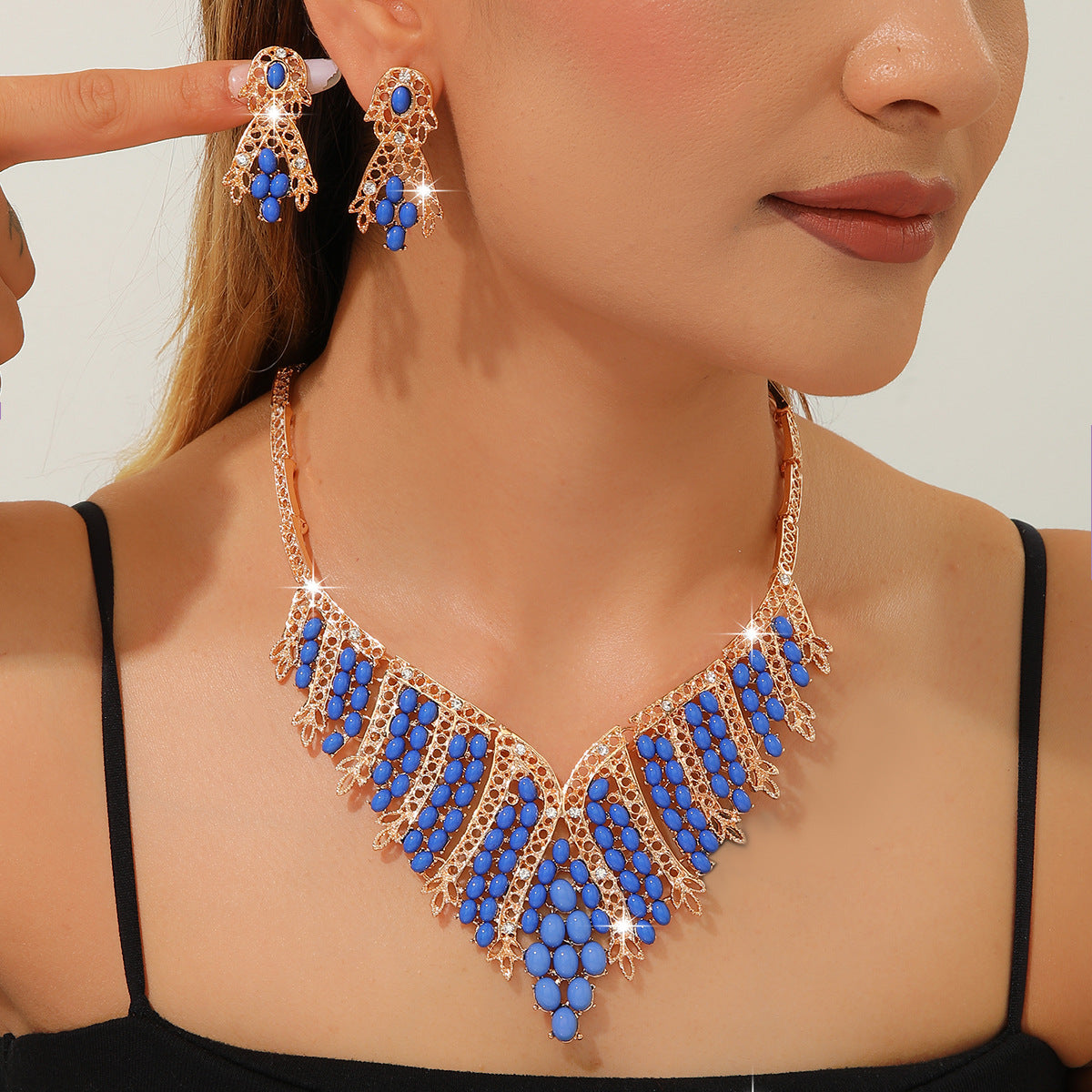 Exaggerated Women’s Jewelry Set Featuring Plant Pattern With Rhinestones In Alloy, 1 Set