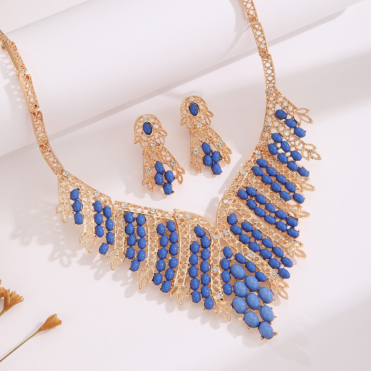Exaggerated Women’s Jewelry Set Featuring Plant Pattern With Rhinestones In Alloy, 1 Set