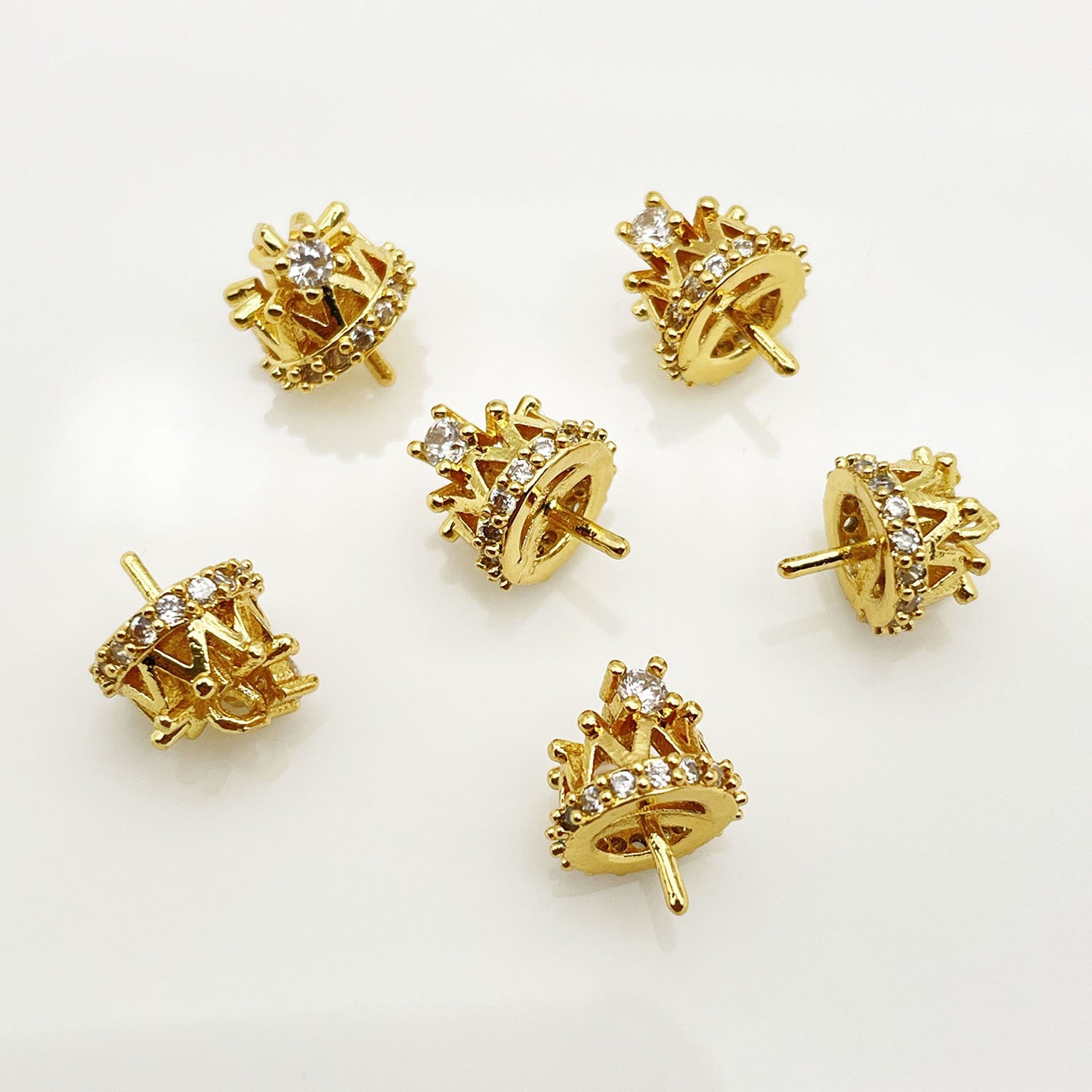 Copper Crown Pendant With Zircon Inlay, 18K Real Gold Plated And Electroplated Finish In Baroque Style