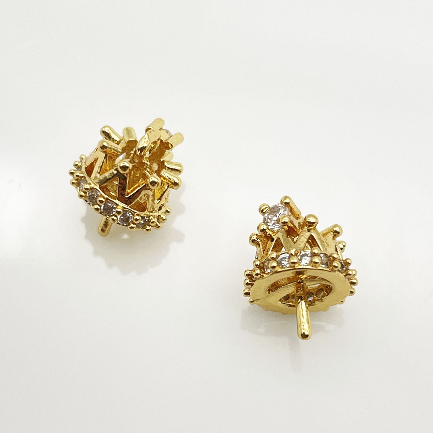 Copper Crown Pendant With Zircon Inlay, 18K Real Gold Plated And Electroplated Finish In Baroque Style