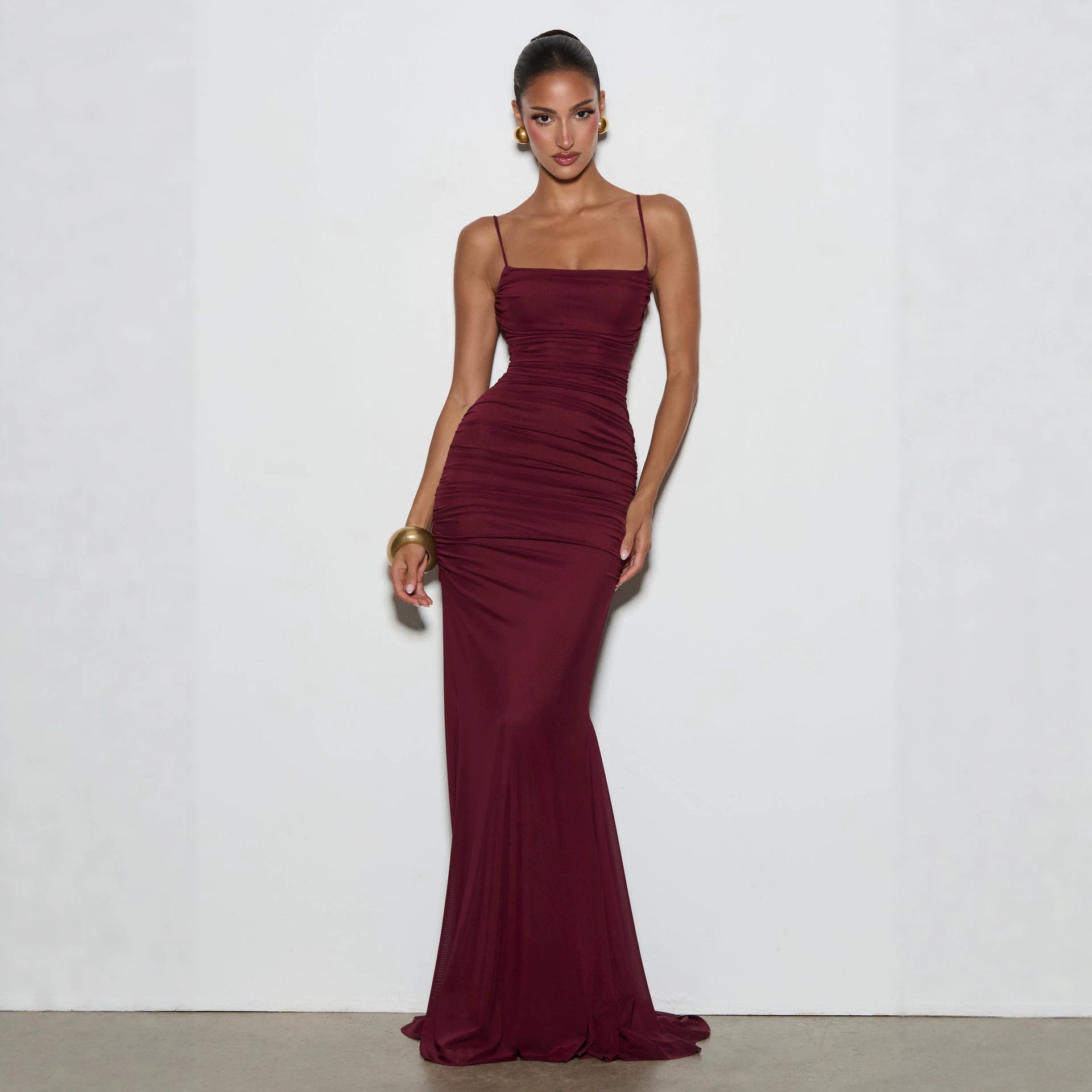 Elegant Solid Color Sleeveless Party Dress With Boat Neck In Polyester For Banquet