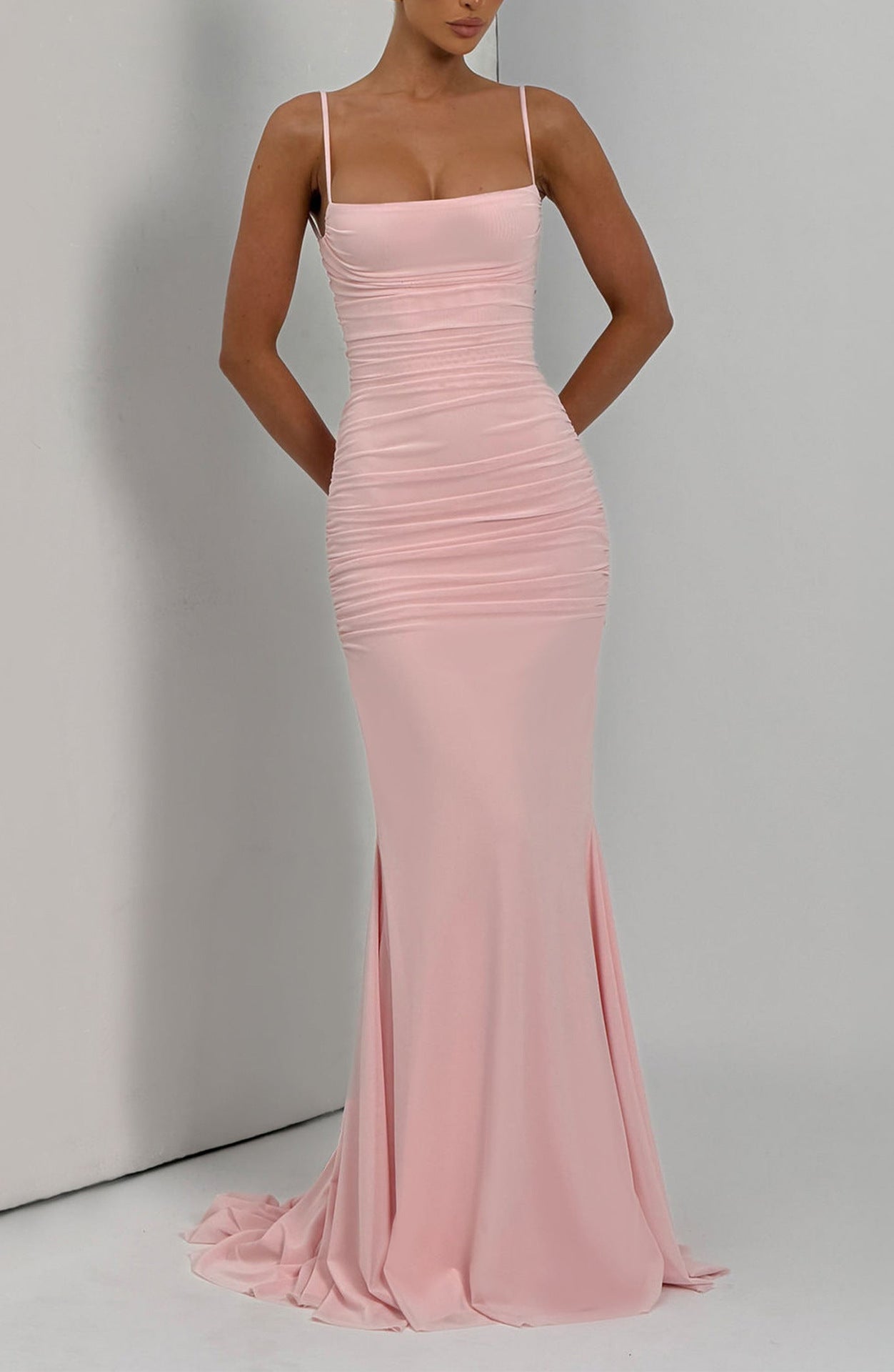 Elegant Solid Color Sleeveless Party Dress With Boat Neck In Polyester For Banquet