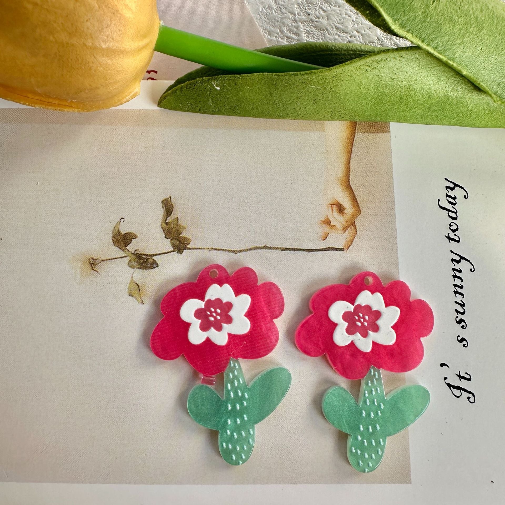 Handmade Red Flowers Pendant Jewelry Accessory Featuring Electroplated Acetic Acid Sheets