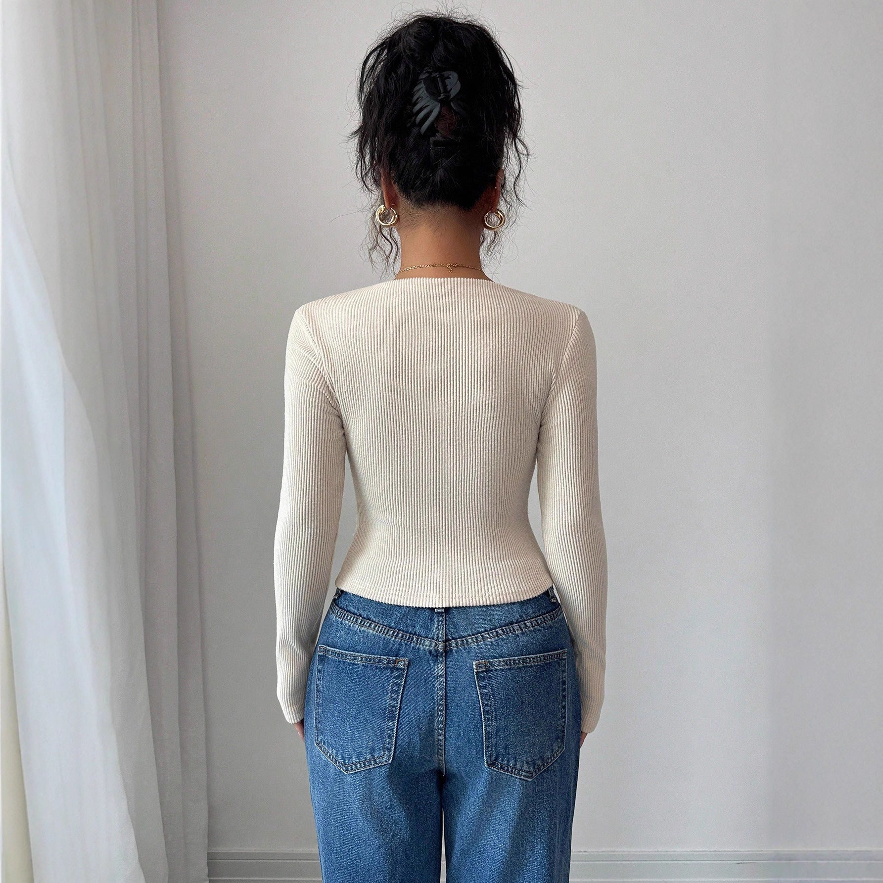 Solid Color Casual Long Sleeve Knitwear Top In Polyester Fabric Featuring Knitted Craft