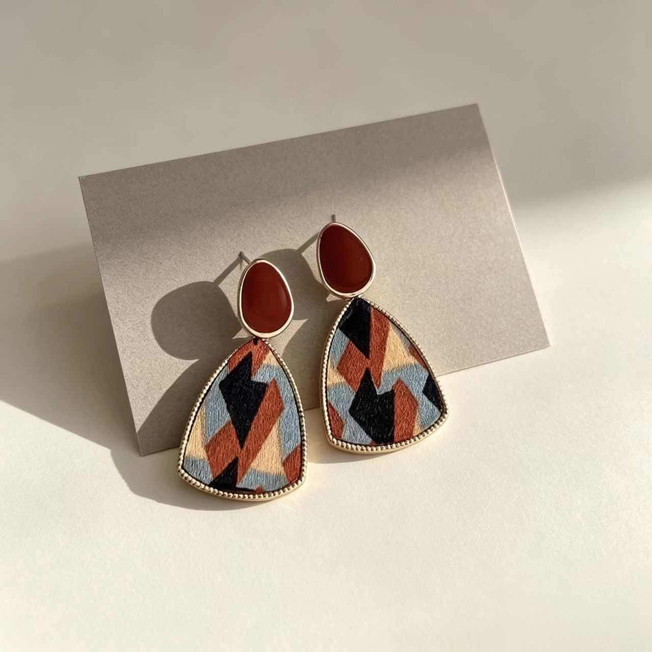 Heart Shape Earrings For Women Featuring Electroplated Alloy With Resin Ear Pins And Artificial Pearl Inlay