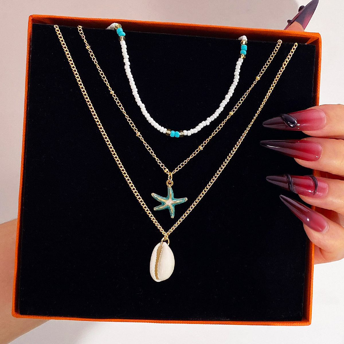 Bohemian Blue Conch Pendant Necklace For Women With Alloy Pendant And Cable Chain