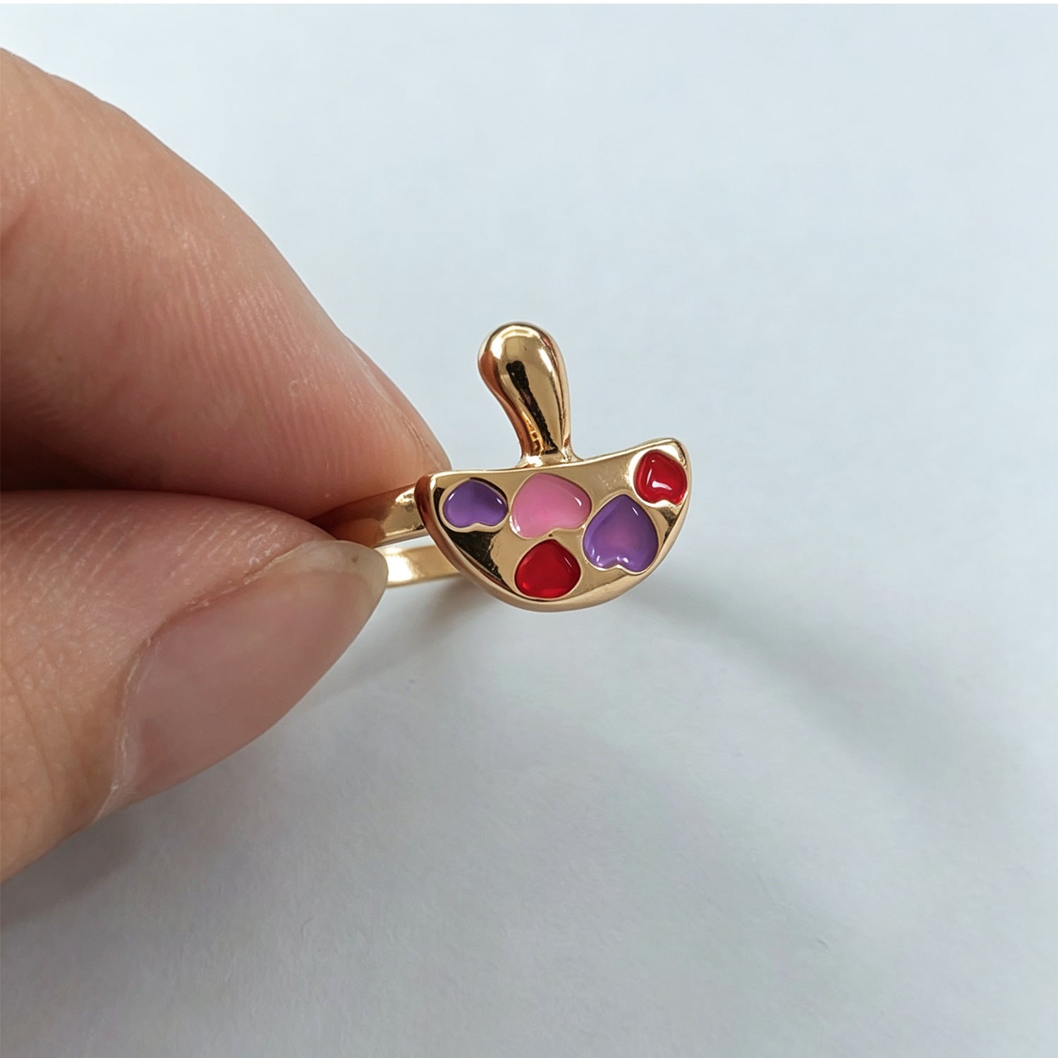 Heart Shape Alloy Rings For Women With Electroplated Gold Finish And Enamel Craftsmanship In Elegant Colour