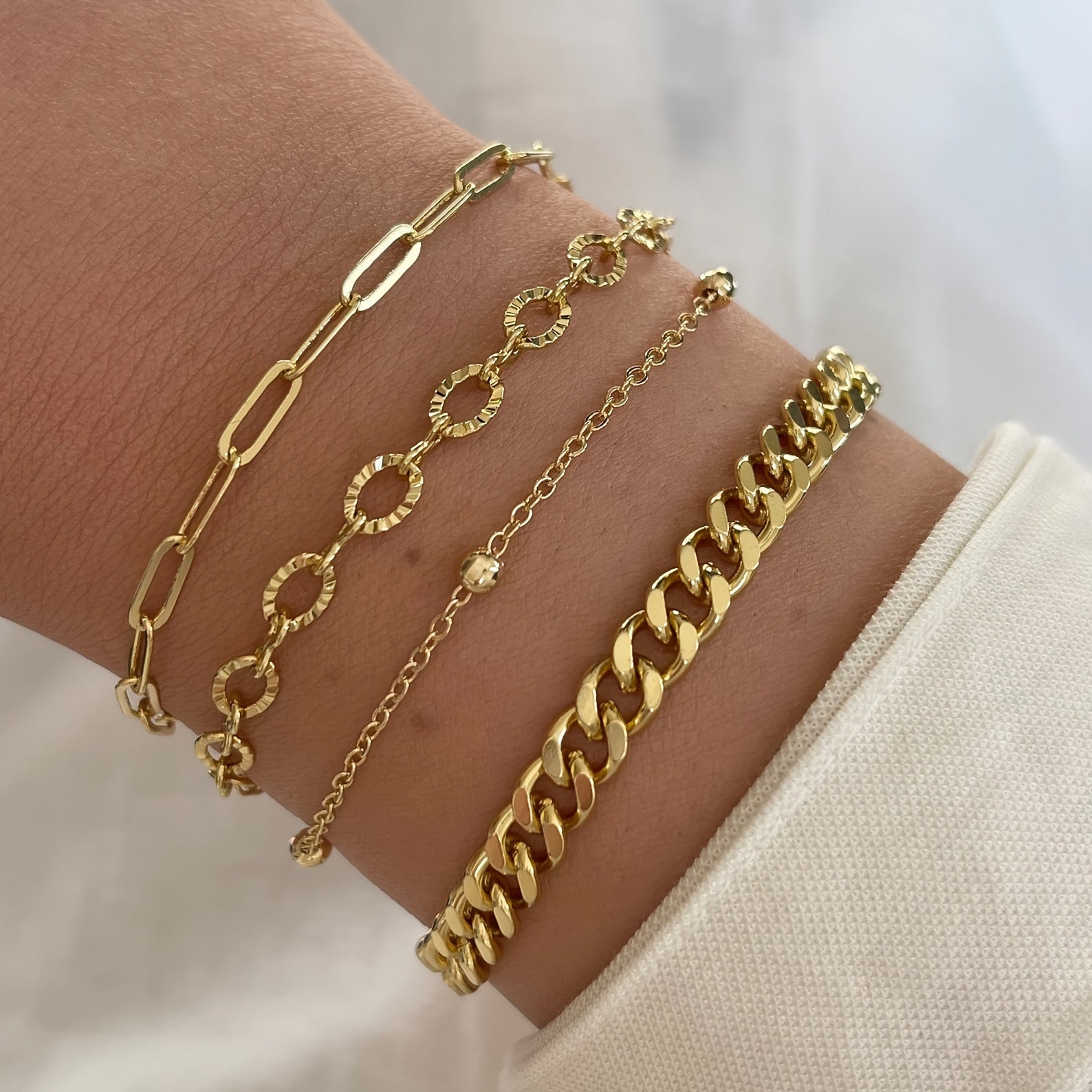 Geometric Waterproof Non Tarnish Gold Metal Bracelet For Women With Simple Style Cuban Link Chain