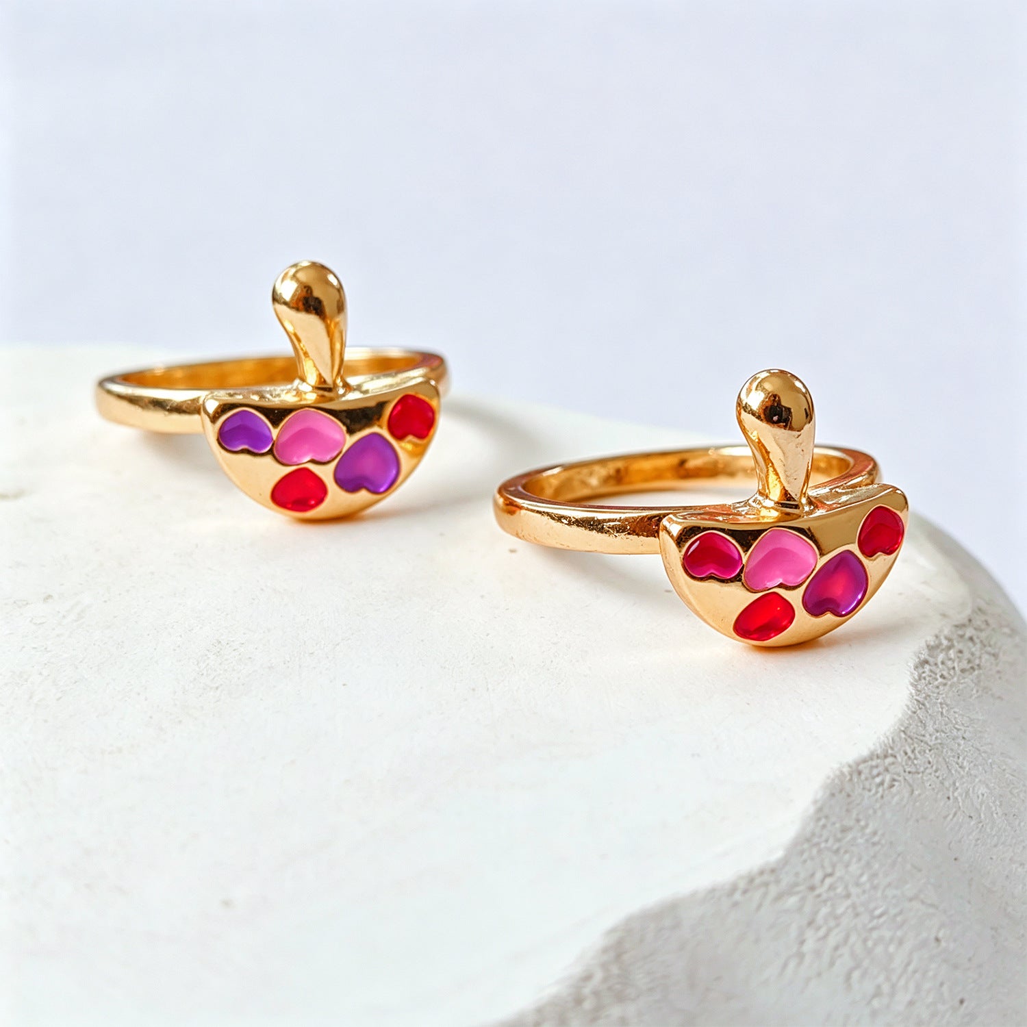 Heart Shape Alloy Rings For Women With Electroplated Gold Finish And Enamel Craftsmanship In Elegant Colour