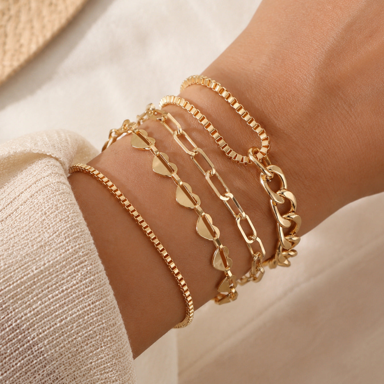 Geometric Waterproof Non Tarnish Gold Metal Bracelet For Women With Simple Style Cuban Link Chain