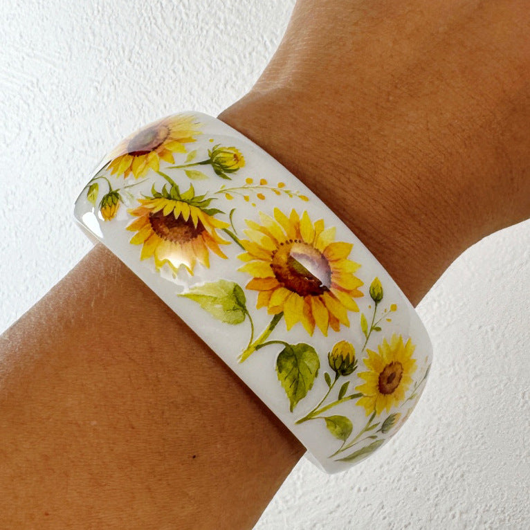 Bohemian Three-dimensional Dragonfly Resin Bangle Featuring Unique Artistic Design