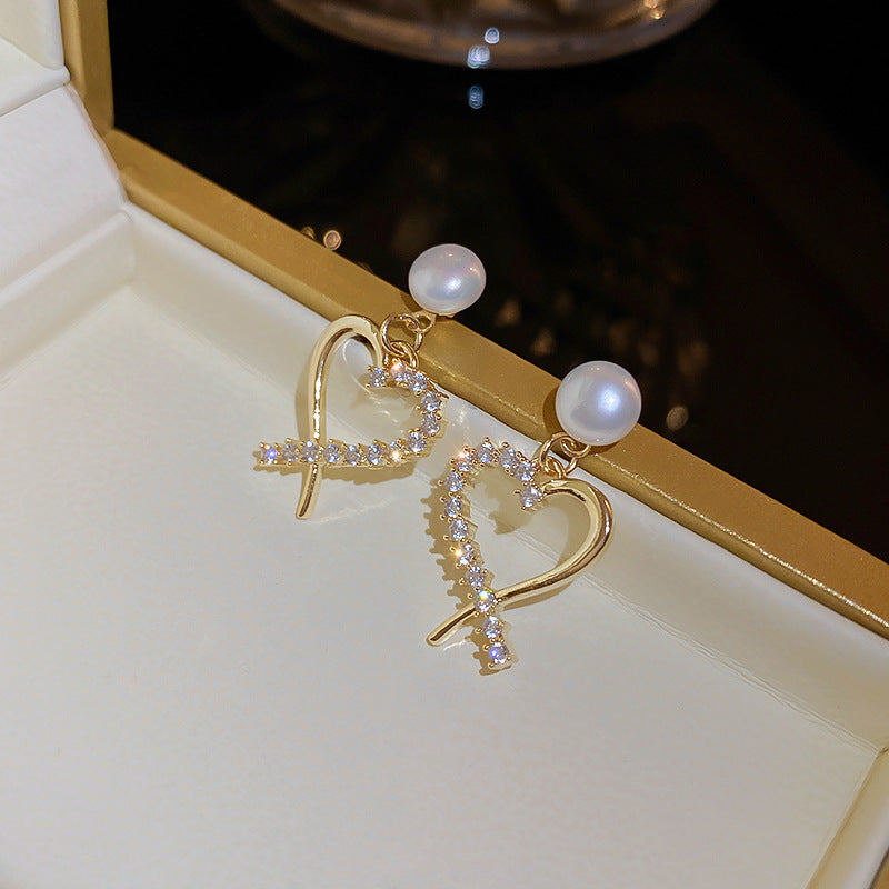 Handmade Sweet Heart Shape Stud Earrings For Women In Golden Plated Alloy With Rhinestone Inlay
