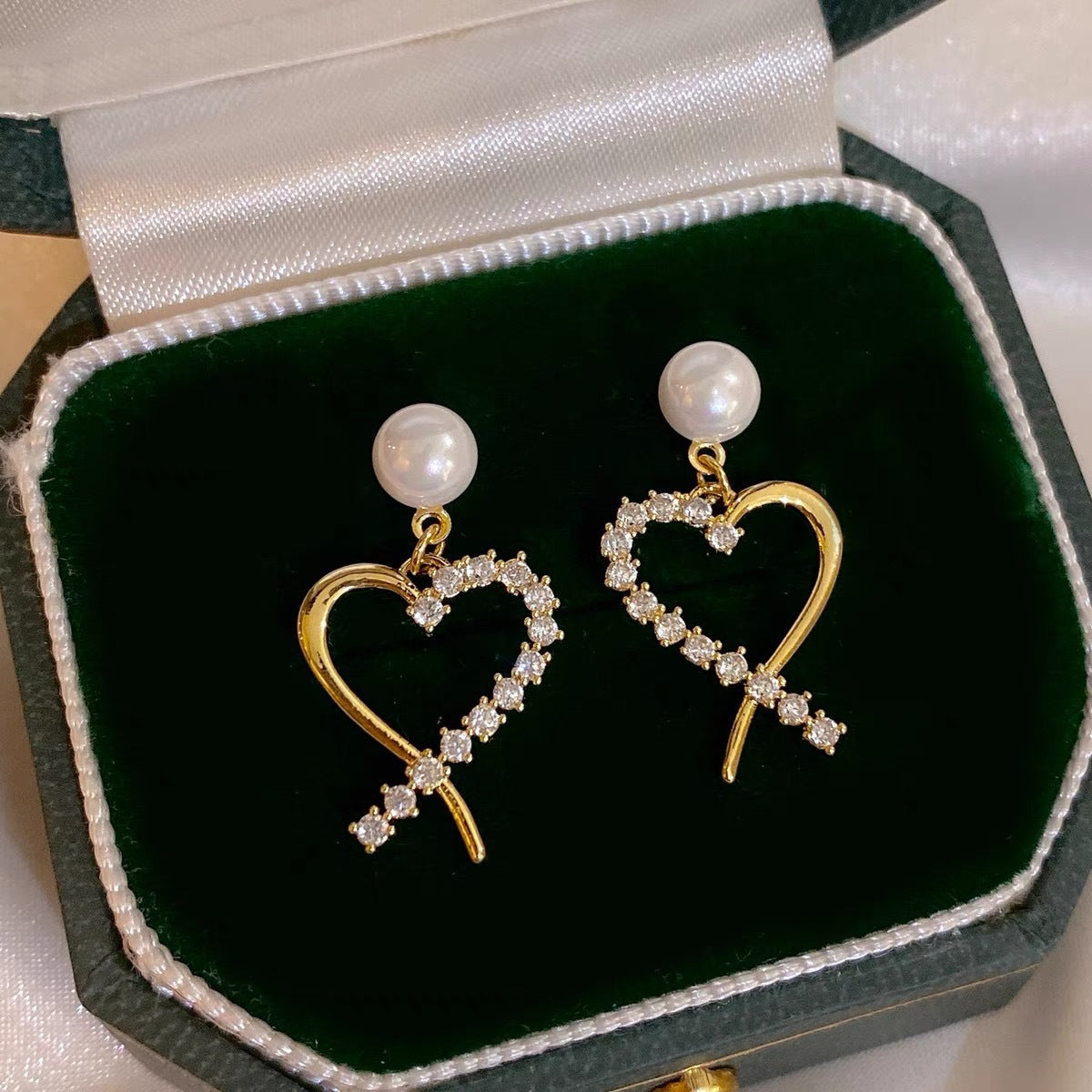 Handmade Sweet Heart Shape Stud Earrings For Women In Golden Plated Alloy With Rhinestone Inlay