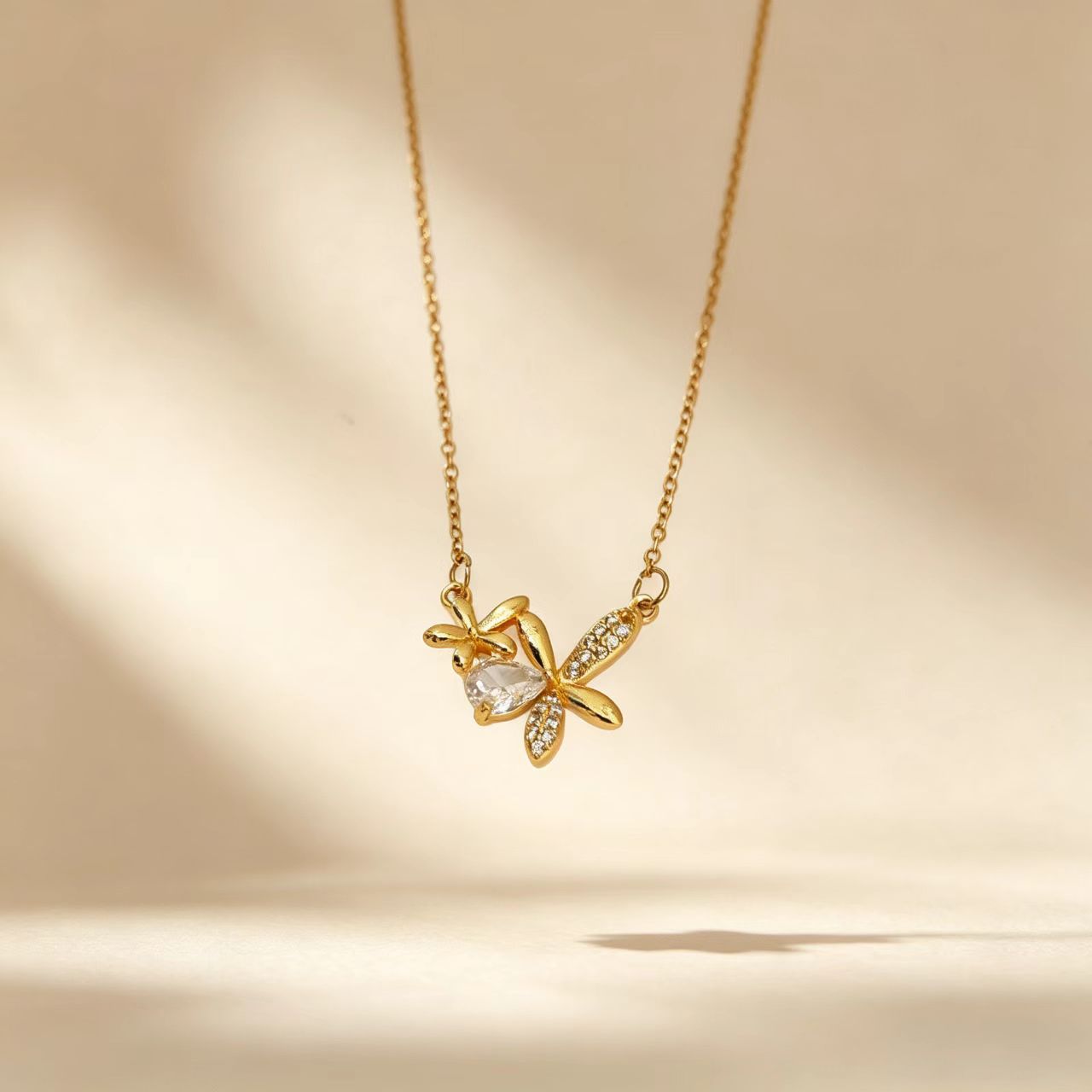 Gold Flowers Necklace For Women In Titanium Steel With Copper Pendant And Zircon Inlay On Cable Chain