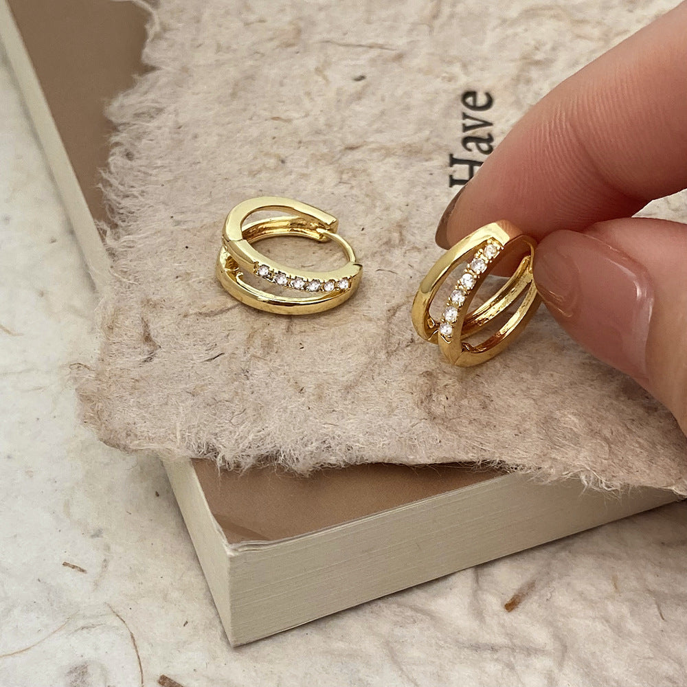 Luxurious Circle Hoop Earrings For Women In Copper Alloy With Golden Plated Bezel Setting And Zircon Inlay