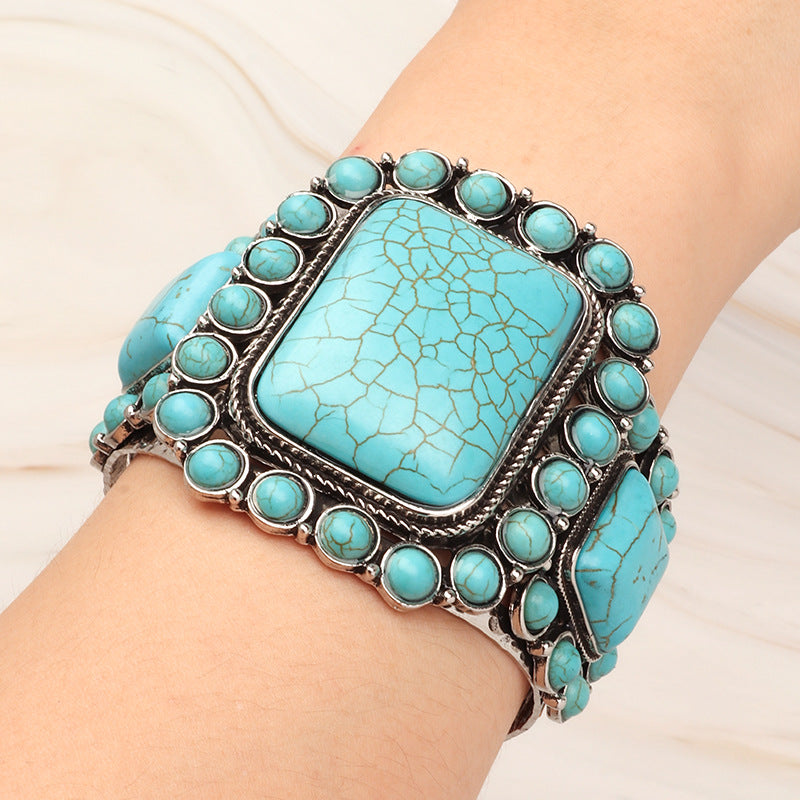 Irregular Turquoise Bangle In Ethnic Style With Green Turquoise Inlay, Perfect For Daily Wear