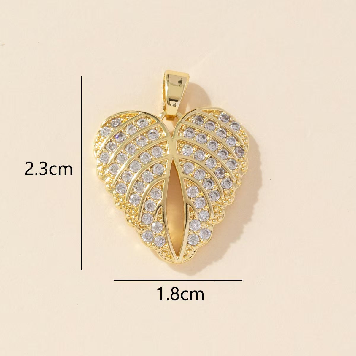 Elephant Copper Pendant With Zircon Inlay Featuring Electroplated Craftsmanship